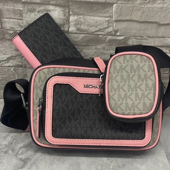 Michael Kors Cooper Colorblock Black and Pink Logo Camera Crossbody & Wallet Set - Picture 2 of 15